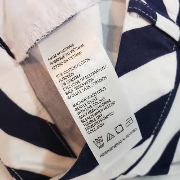 IZOD Nautical Chino shorts - Picture 8 of 8